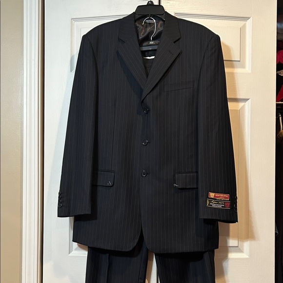 San Tropez 40L/34 Black Pinstripe Merino Wool Suit - 3 Button, No Back Vent